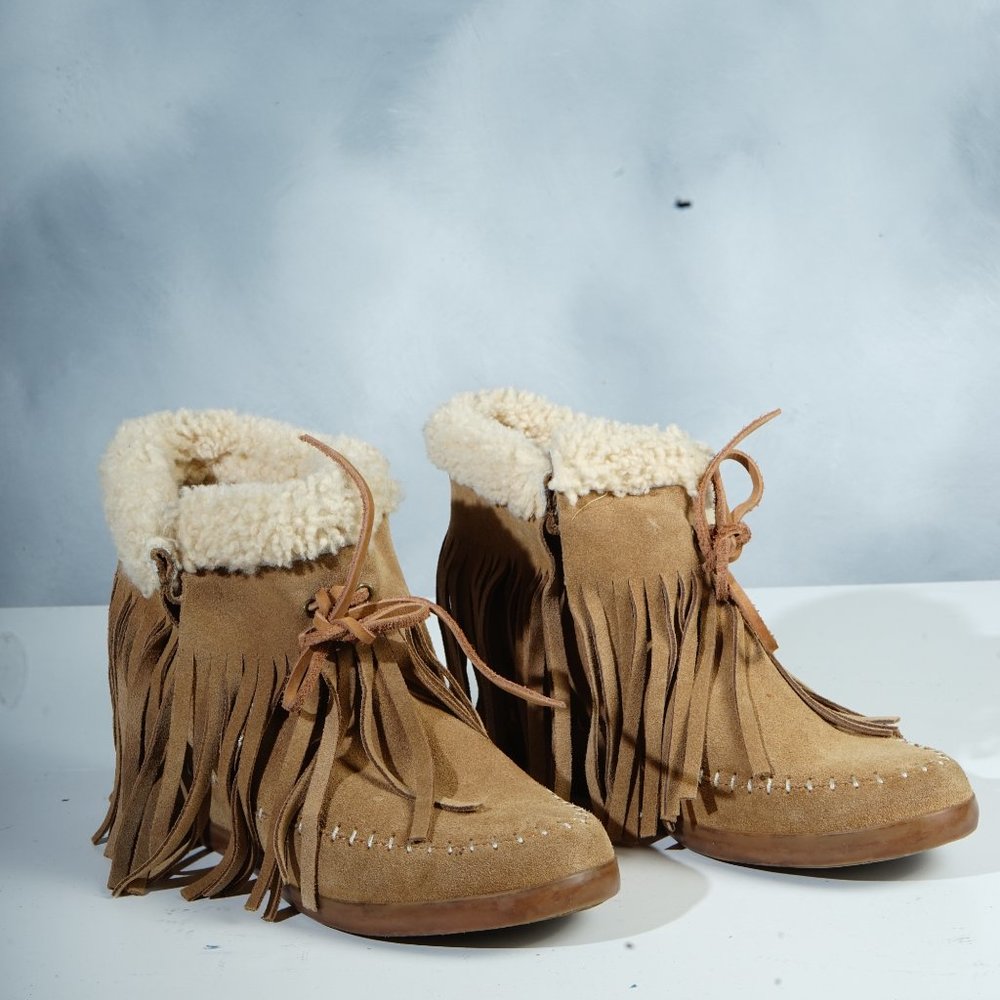 Koolaburra Mocky Moc Sheepskin Brown Shoes Boots, - size 9 - UGG